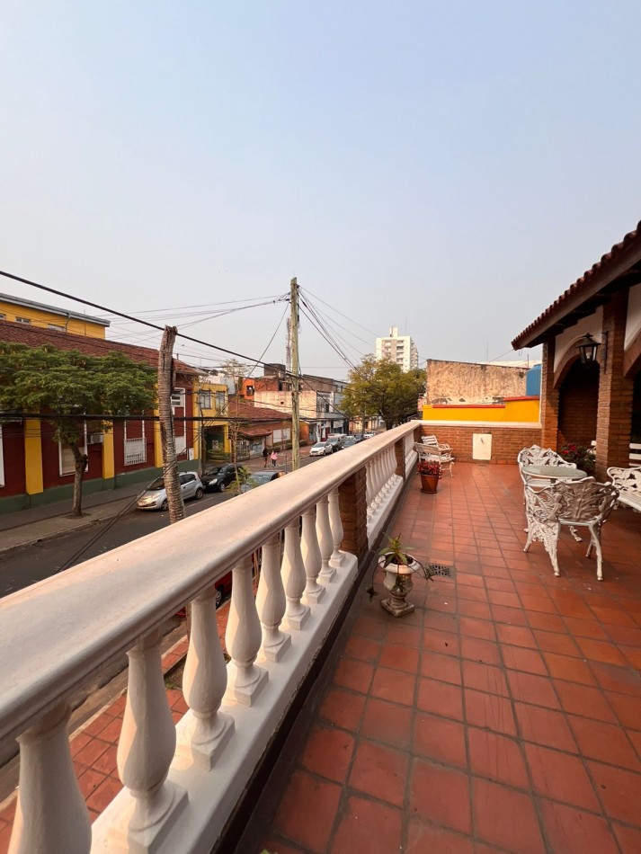 CASA CENTRICA EN VENTA - POSADAS 