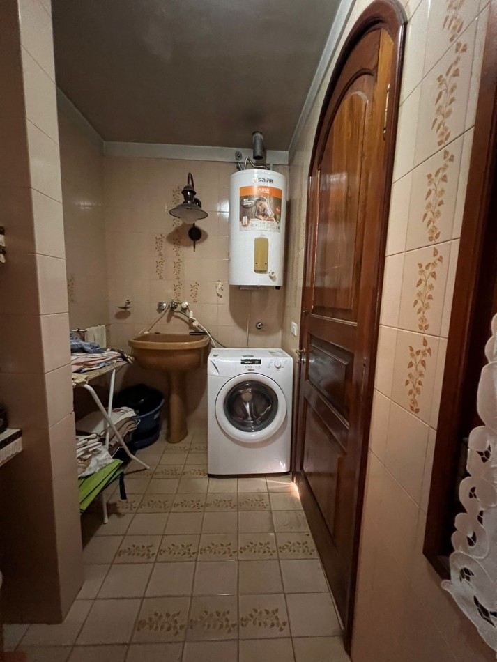 CASA CENTRICA EN VENTA - POSADAS 